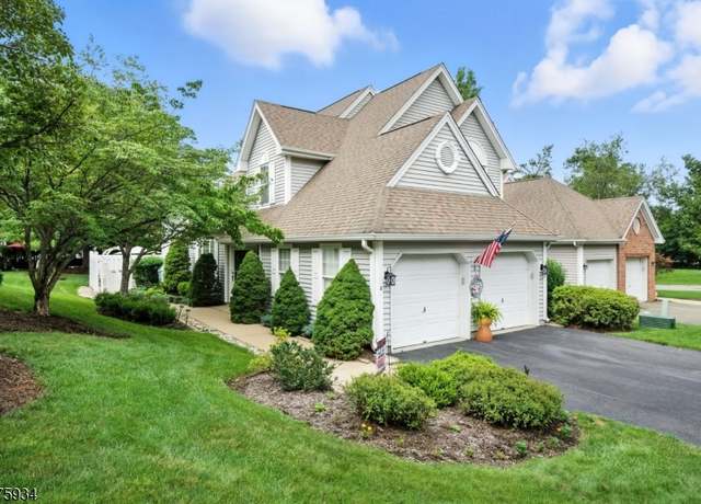 Property at 3 Evergreen Way, Mount Arlington Boro, NJ 07856-1376, 4 beds, 2.5 baths
