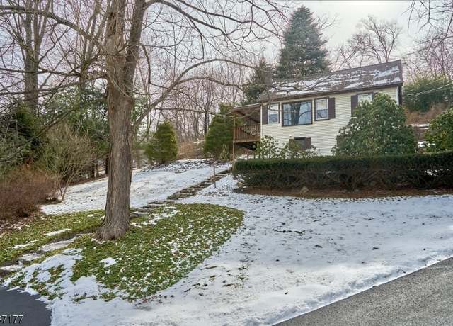 Property at 26 Maple Dr, Andover Twp., NJ 07860-8811, 2 beds, 1 bath