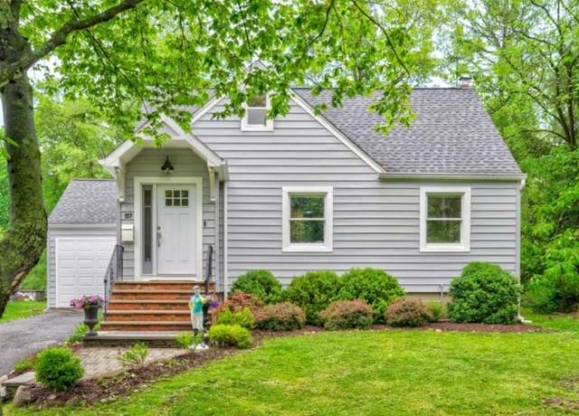 Property at 157 N Hillside Ave, Chatham Boro, NJ 07928-2821, 3 beds, 2.5 baths