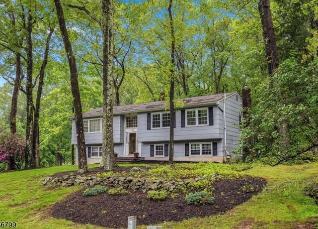Property at 38 Nestlingwood Dr, Long Valley, NJ 07853-3523, 4 beds, 2.5 baths