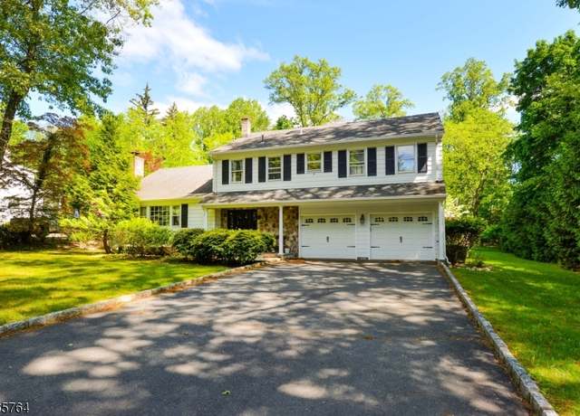 Property at 582 Eder Ave, Wyckoff Twp., NJ 07481, 4 beds, 2.5 baths