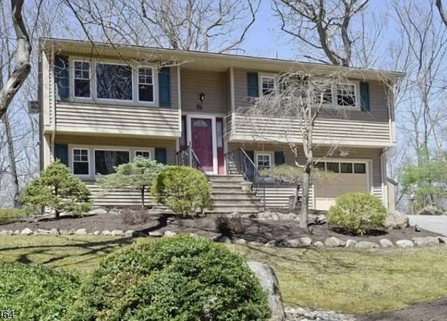 Property at 25 Sleepy Hollow Rd, Byram Twp., NJ 07821-3326, 3 beds, 1.5 baths