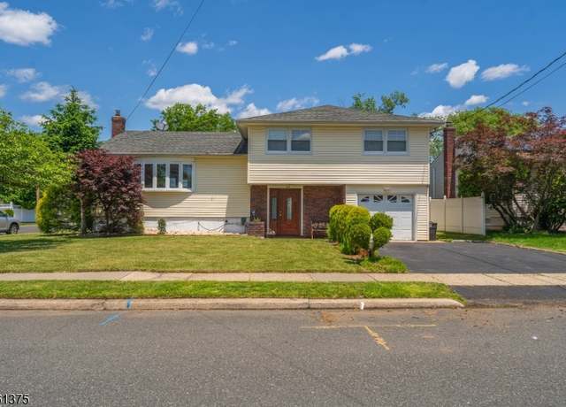 Property at 684 Garden St, Union Twp., NJ 07083-6642, 3 beds, 3.5 baths