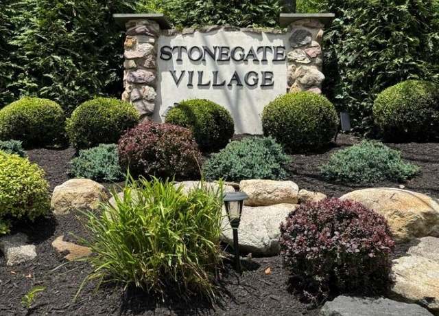Property at 612 Stonegate Ln, Stanhope Boro, NJ 07874-2720, 1 bed, 1.5 baths