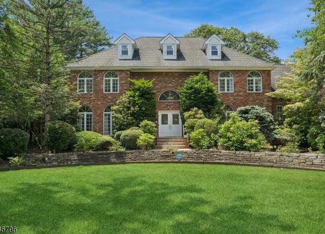 Property at 17 N Ridge Rd, Denville Twp., NJ 07834-3810, 5 beds, 5.5 baths