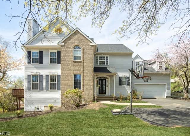 Property at 28 Liberty Ridge Rd, Bernards Twp., NJ 07920-2972, 5 beds, 3.5 baths