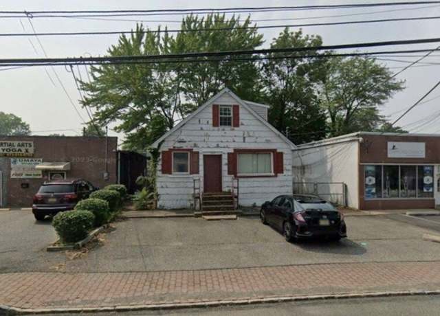 Property at 162 Halsey Rd, Parsippany-troy Hills Twp., NJ 07054-5202, 2 beds, 1.5 baths