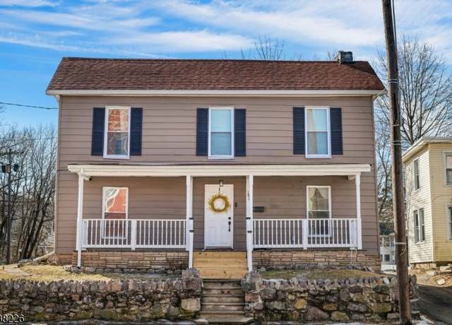 Property at 147 E Main St, Rockaway Boro, NJ 07866-3507, 3 beds, 1.5 baths