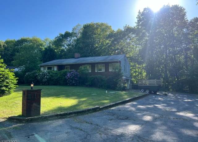 Property at 13 E Elro Dr, Jefferson Twp., NJ 07438-9354, 3 beds, 2 baths