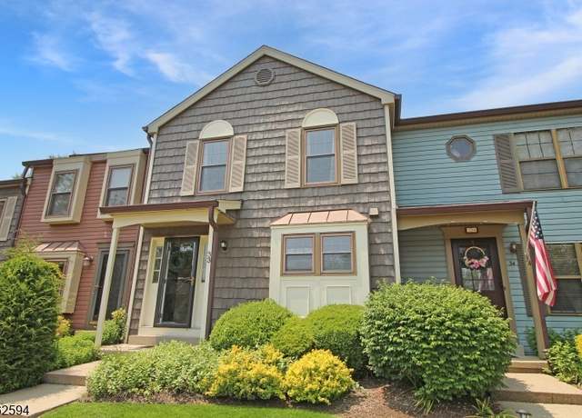 Property at 33 Wood Duck Ct, Allamuchy Twp., NJ 07840-3317, 2 beds, 2.5 baths