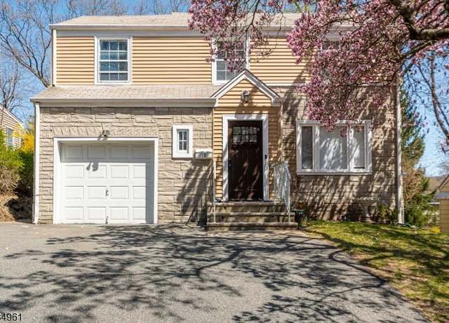 Property at 12 Linden Ave, Verona Twp., NJ 07044-2818, 3 beds, 2.5 baths