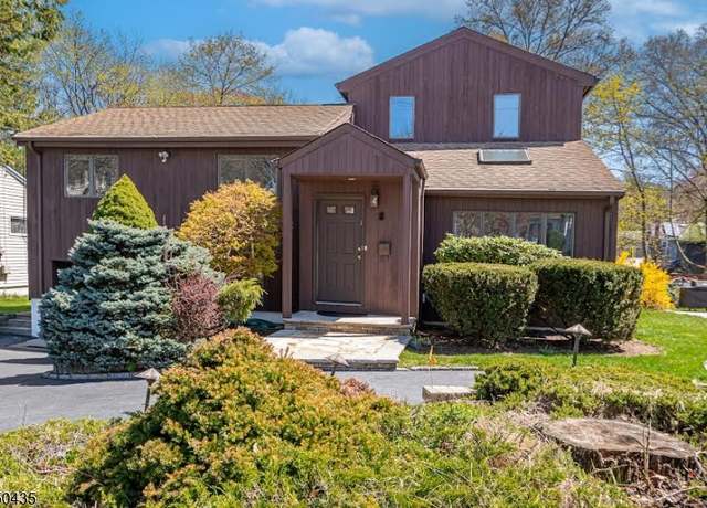 Property at 8 Cornell St, West Orange Twp., NJ 07052-2510, 4 beds, 2 baths