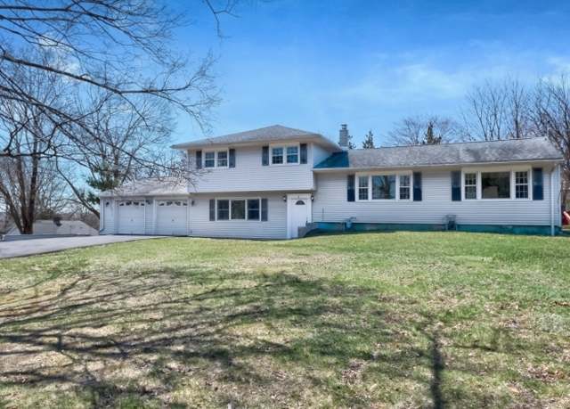 Property at 6 Golf Course Rd, Roxbury Twp., NJ 07876-2051, 4 beds, 3 baths