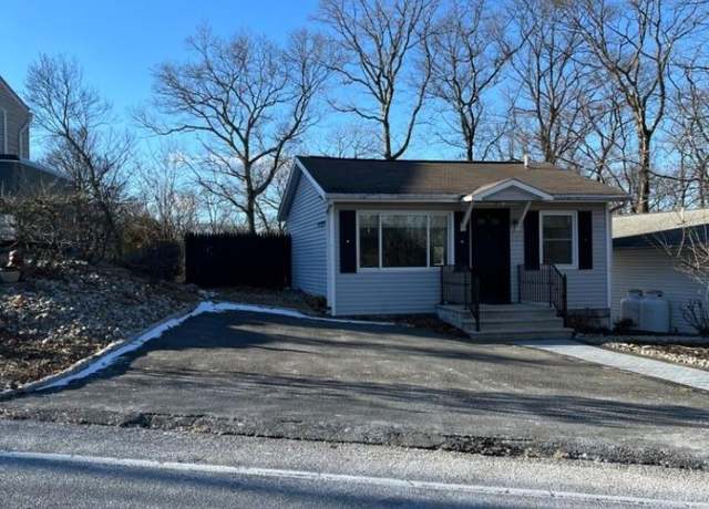 Property at 244 Dupont Ave, Hopatcong Boro, NJ 07843-1761, 2 beds, 1 bath