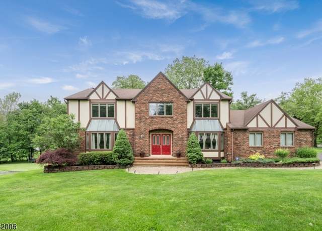 Property at 5 Mariner Dr, Randolph Twp., NJ 07869-1249, 5 beds, 2.5 baths