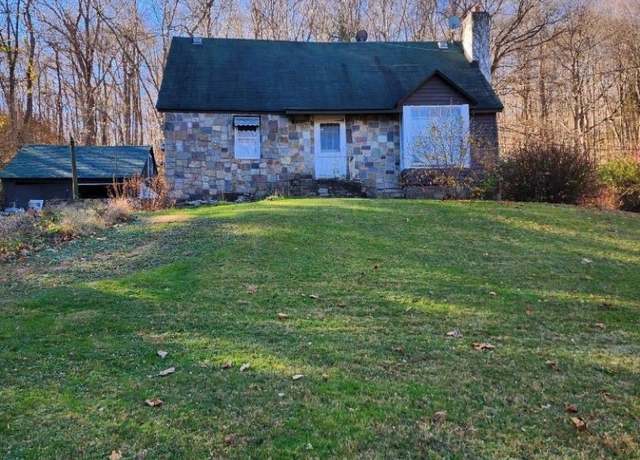 Property at 56 Glenwood Mt Rd, Vernon Twp., NJ 07461-4610, 3 beds, 1 bath