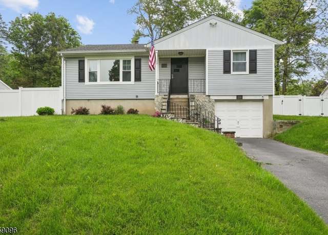 Property at 20 New Jersey Ave, Jefferson Twp., NJ 07849-1501, 2 beds, 1 bath
