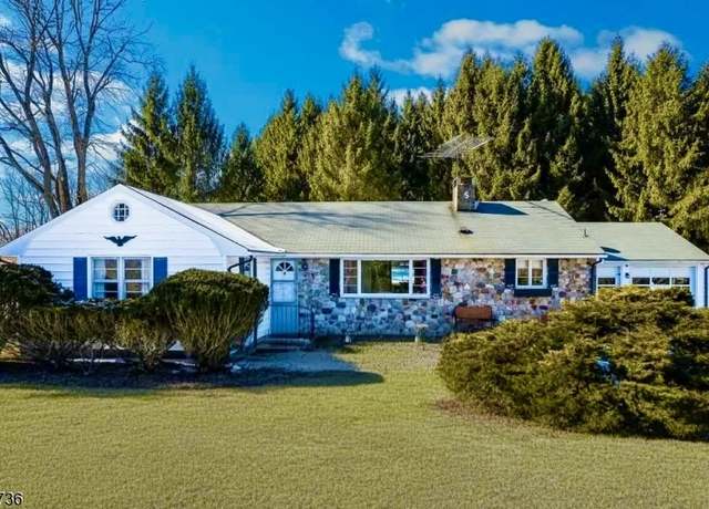 Property at 150 Silver Lake Rd, Frelinghuysen Twp., NJ 07825-3529, 5 beds, 2.5 baths