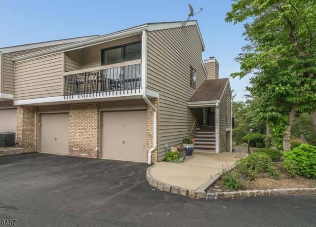 Property at 3 N Slope, Union Twp., NJ 08809-1134, 2 beds, 1.5 baths