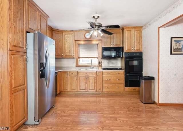 Property at 269 Schuyler Ave, Kearny Town, NJ 07032-4001, 5 beds, 3 baths