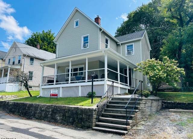 Property at 26 New Hampshire St, Newton Town, NJ 07860-2211, 2 beds, 1.5 baths