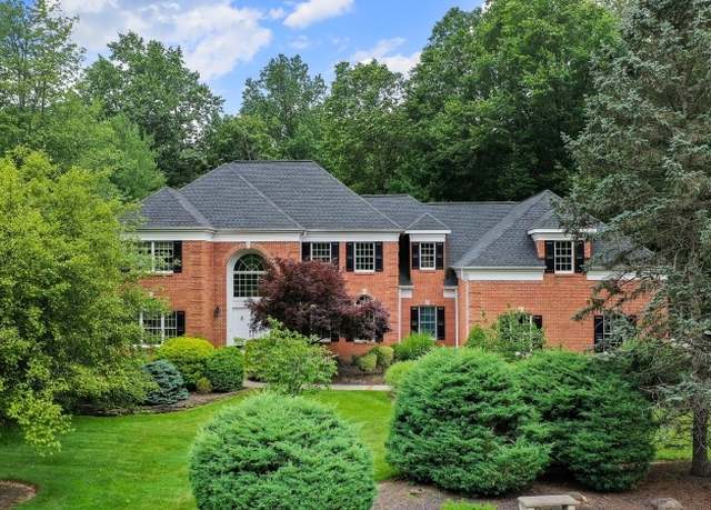 Property at 64 Sneider Rd, Warren Twp., NJ 07059-7024, 5 beds, 3.5 baths