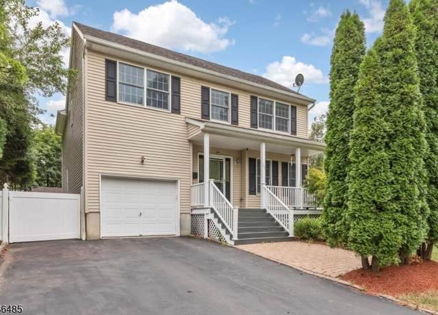 Property at 141 Garfield St, Berkeley Heights Twp., NJ 07922-1025, 5 beds, 2.5 baths