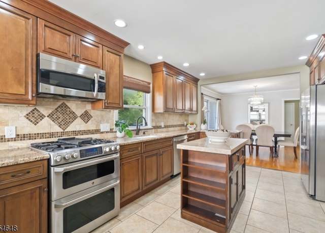 Property at 15 Cambridge Ter, Springfield Twp., NJ 07081-2601, 2 beds, 1 bath