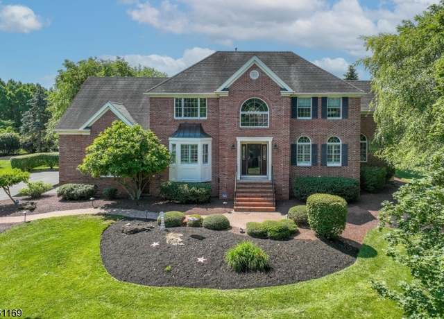 Property at 27 Horseshoe Dr, Hillsborough Twp., NJ 08844-2313, 5 beds, 4 baths