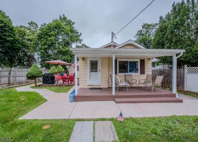 Property at 68 Maple St, Bridgewater Twp., NJ 08807-2753, 3 beds, 1.5 baths