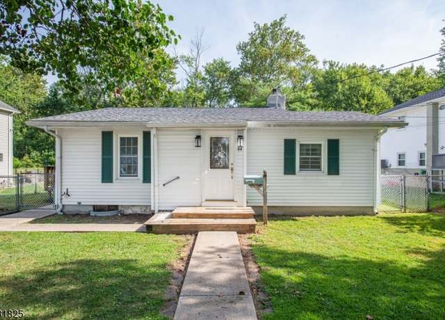 Property at 44 Lake Shore Dr, Parsippany-troy Hills Twp., NJ 07034-3015, 2 beds, 1 bath