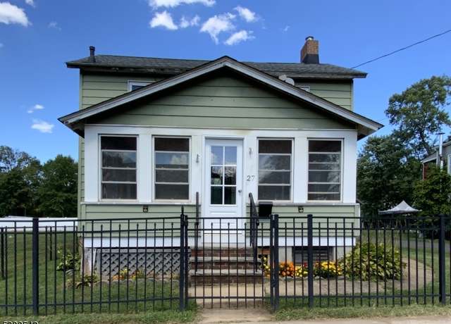 Property at 27 2Nd St, Somerville Boro, NJ 08876-2914, 3 beds, 1 bath