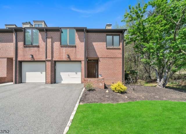 Property at 31 Stepping Rdg, North Caldwell Boro, NJ 07006-4742, 4 beds, 3.5 baths