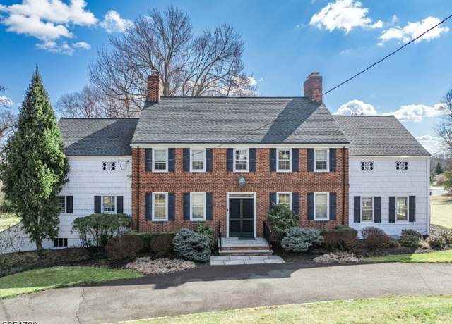 Property at 970 Nepawin Ln, Scotch Plains Twp., NJ 07076-3405, 6 beds, 4.5 baths