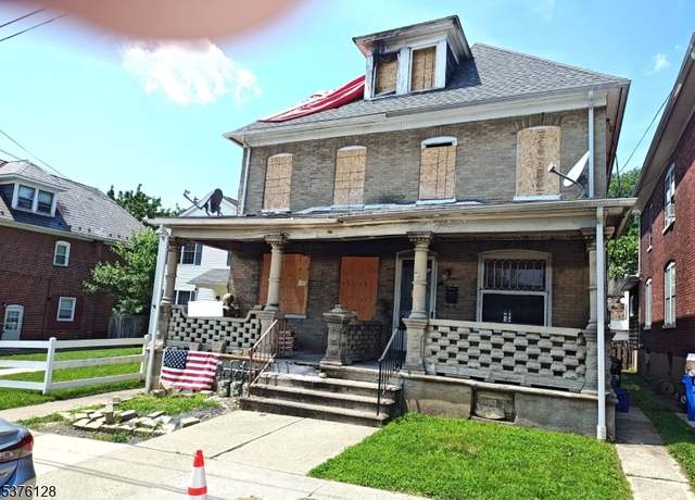 Property at 349 Thomas St, Phillipsburg Town, NJ 08865-3343, 3 beds, 2 baths