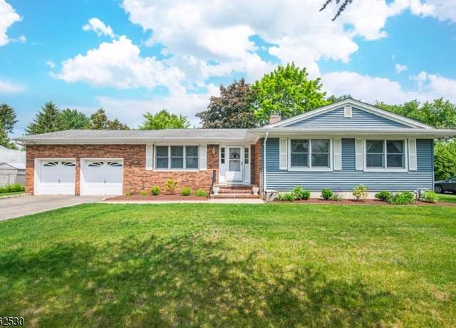 Property at 9 Ridge Rd, Roxbury Twp., NJ 07876-1817, 3 beds, 2 baths