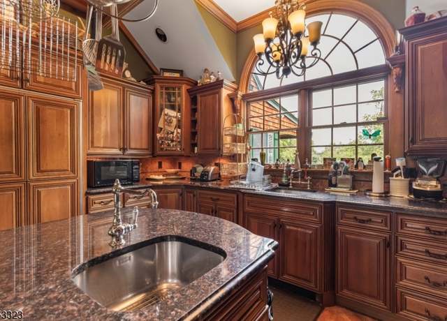 Property at 36 Jacksonville Rd, Montville Twp., NJ 07082-1131, 4 beds, 3.5 baths