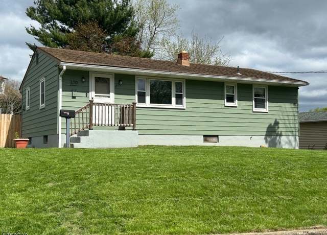 Property at 170 Carpentersville Rd, Phillipsburg Town, NJ 08865-3507, 3 beds, 1.5 baths