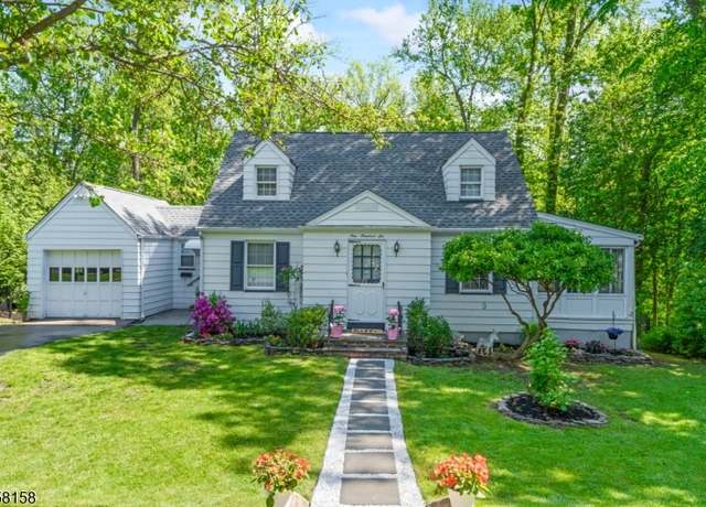 Property at 106 Mohawk Dr, Cranford Twp., NJ 07016-3314, 4 beds, 2 baths