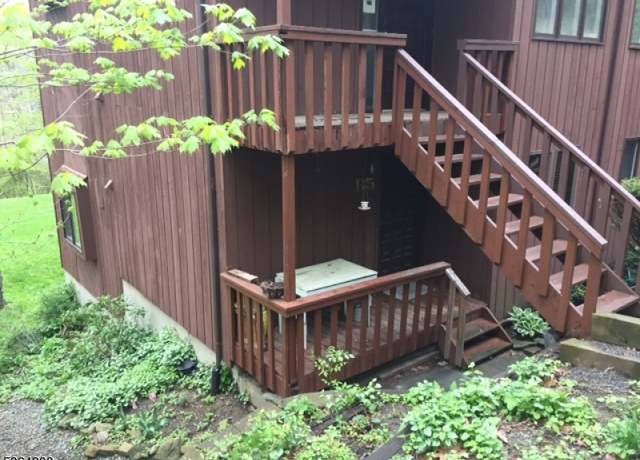 Property at 9 Village Way Unit B5, Vernon Twp., NJ 07462-3102, 1 bed, 1 bath