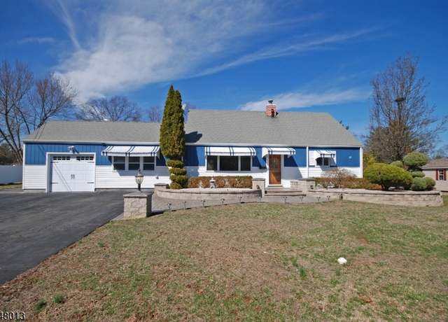 Property at 12 Cranbrook Ave, Hillsborough Twp., NJ 08844-4804, 4 beds, 1 bath