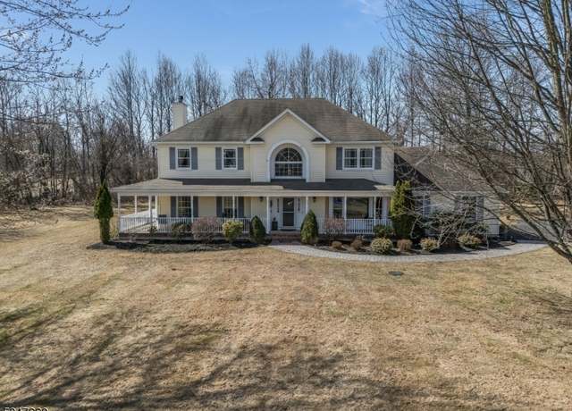 Property at 2 Woodhouse Way, Washington Twp., NJ 07882-4200, 4 beds, 2.5 baths