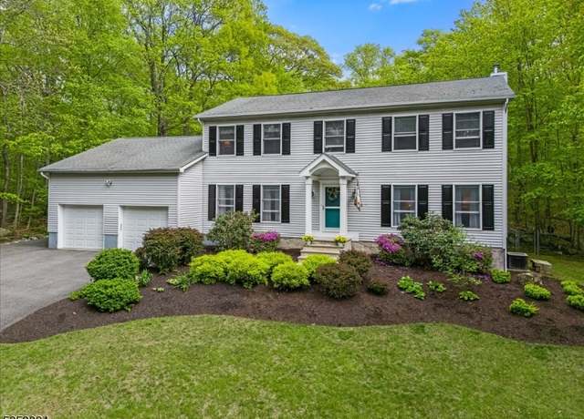 Property at 3 Buckhaven Trl, Hardyston Twp., NJ 07460-1404, 4 beds, 2.5 baths