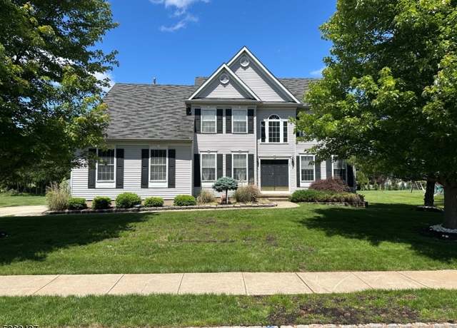 Property at 30 Julie Ct, Franklin Twp., NJ 08873-4622, 4 beds, 2.5 baths
