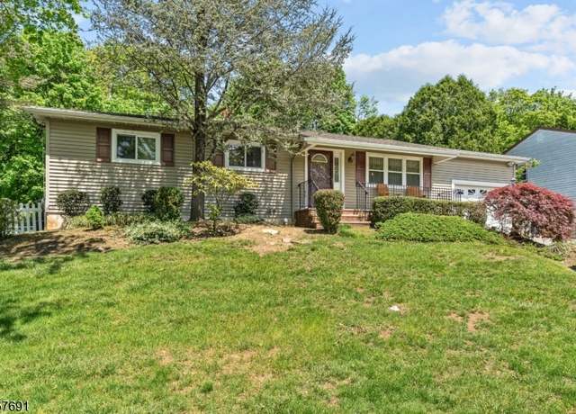 Property at 6 Rosemont Rd, Jefferson Twp., NJ 07438-9569, 3 beds, 2.5 baths