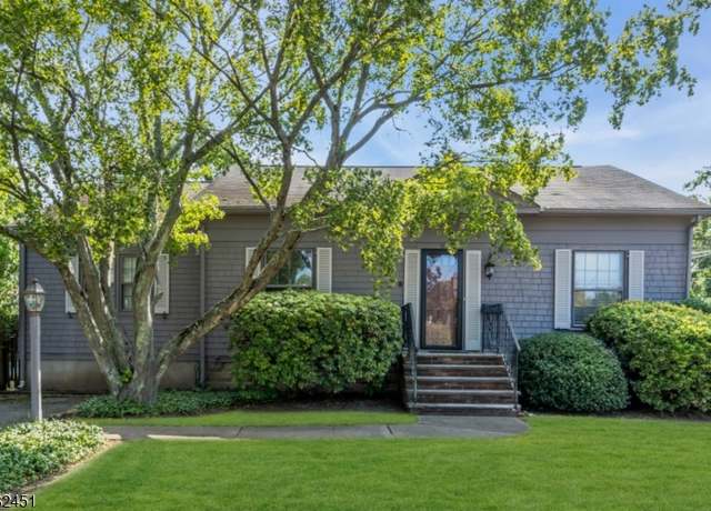 Property at 71 Burnham Rd, Morris Twp., NJ 07950-1625, 3 beds, 1 bath