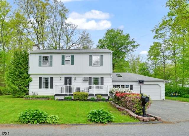 Property at 10 Abenaki Trl, Jefferson Twp., NJ 07438-9311, 4 beds, 1.5 baths