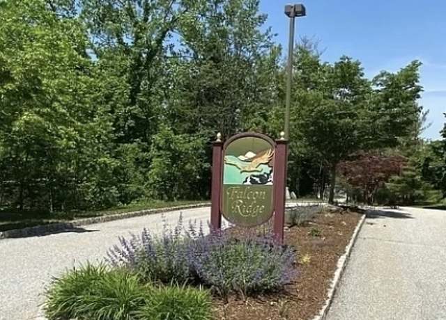 Property at 136 Falcon Ridge Way #6, Hamburg Boro, NJ 07419-1147, 1 bed, 1 bath