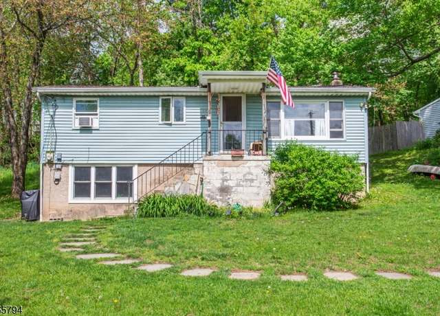 Property at 14 Sioux Trl, Wantage Twp., NJ 07461-1334, 3 beds, 1 bath