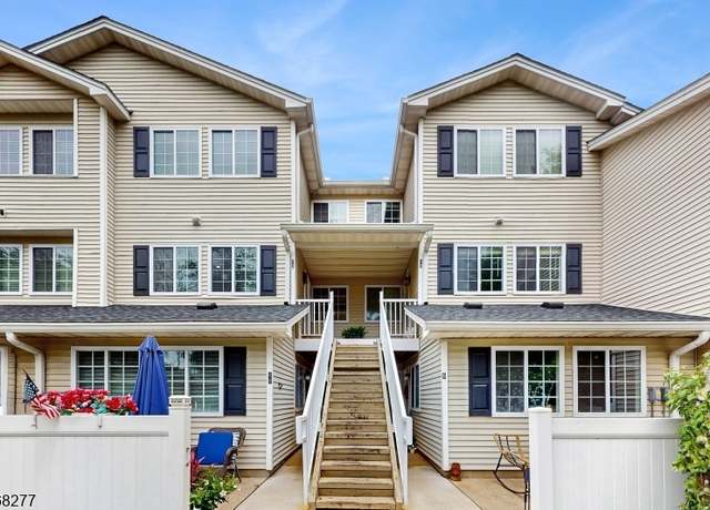 Property at 12 Cortland Ln, Bedminster Twp., NJ 07921-2026, 2 beds, 1 bath